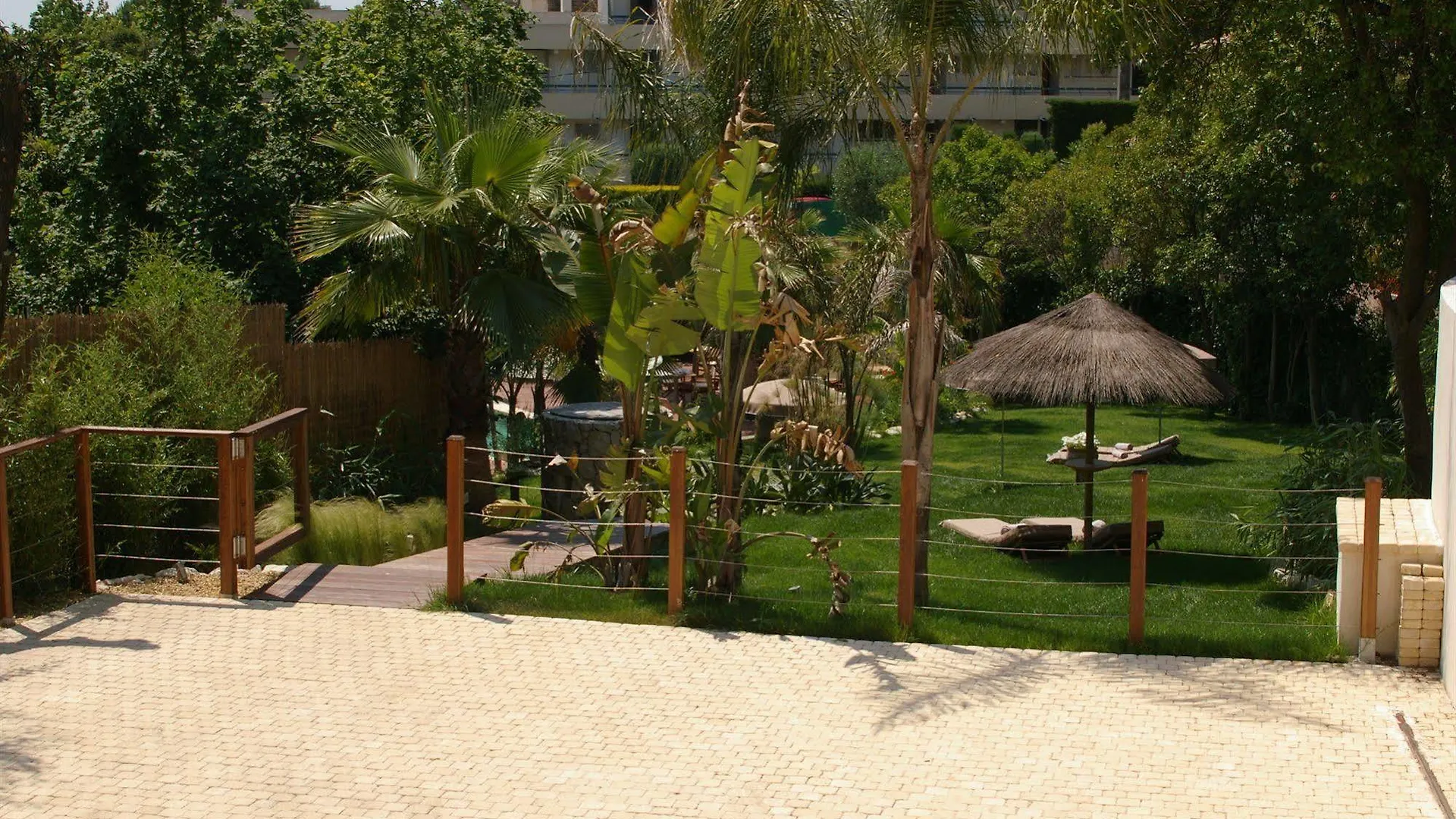 ***** Pensión Cannes Villa St Barth Francia